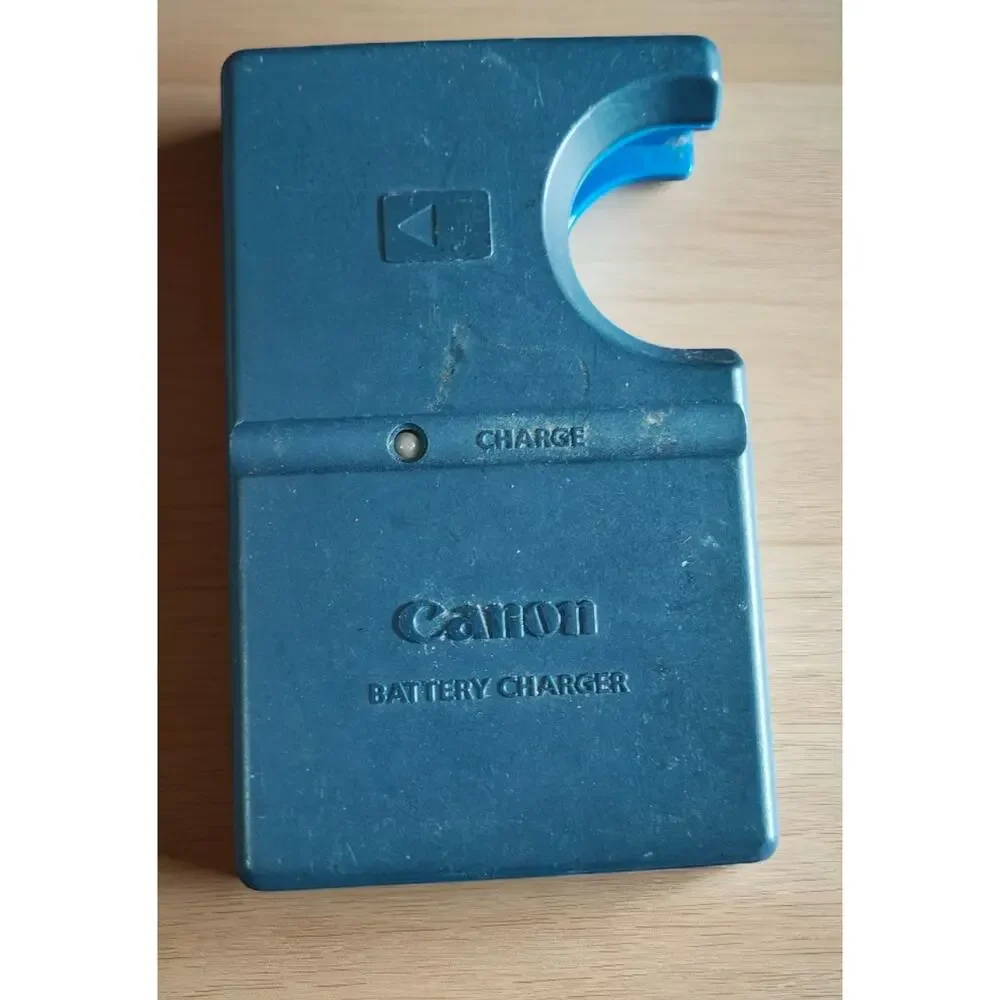 Genuine Canon Battery Charger Model: CB-2LS Output: 4.2V 0.5A